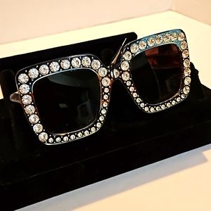 (NWT) RHINESTONE SUNGLASSES